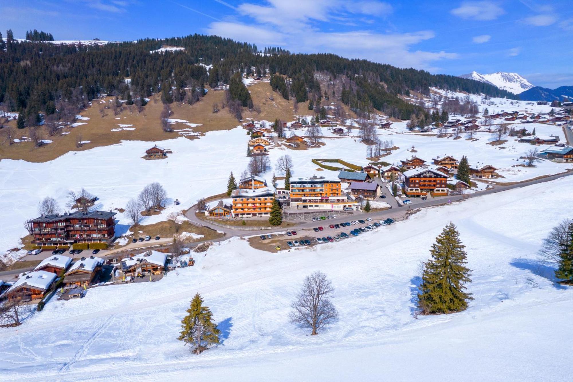Azureva La Clusaz Les Confins Exterior photo